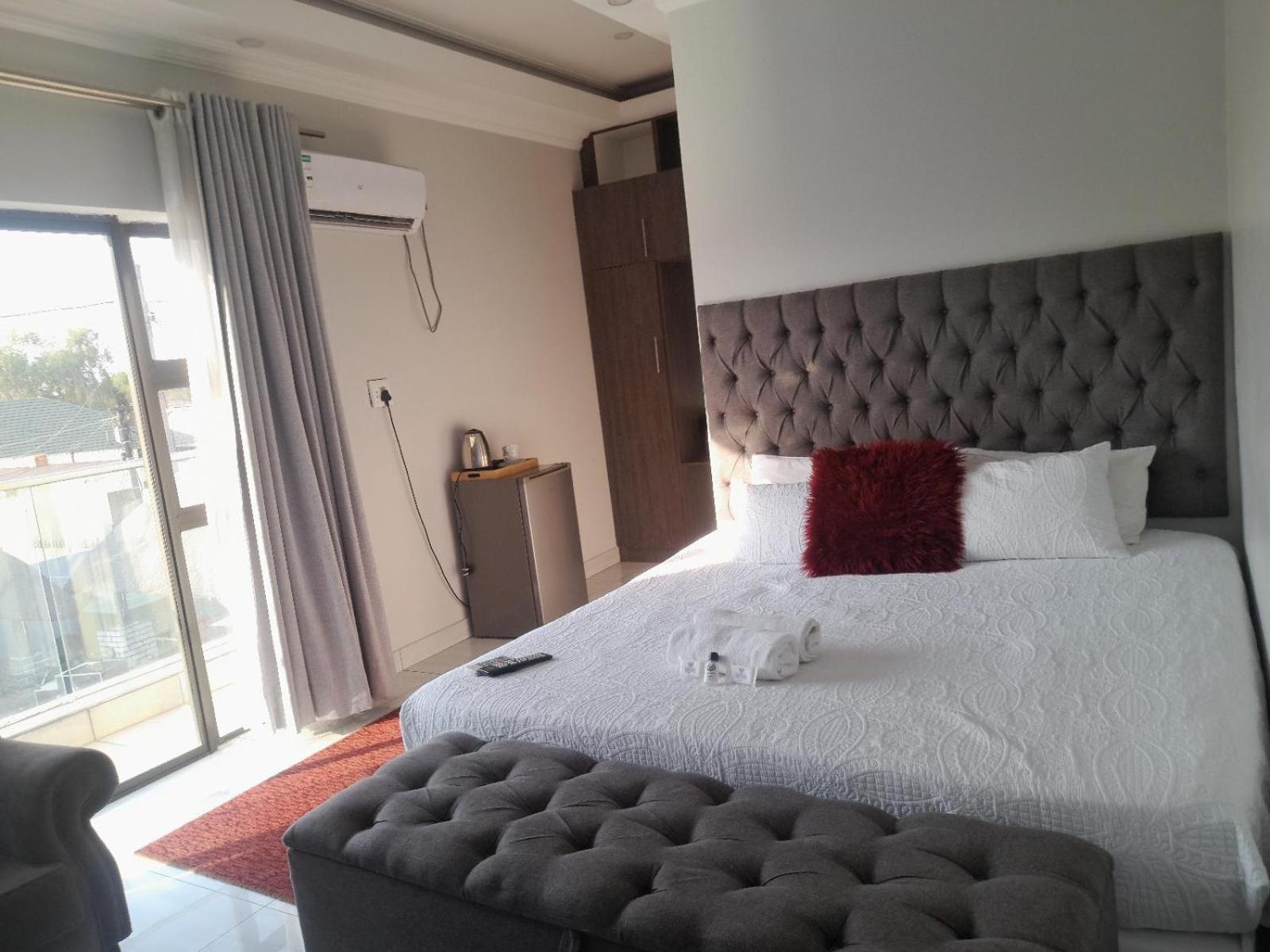 Lifestyle Lodge Hotel Vereeniging Room photo