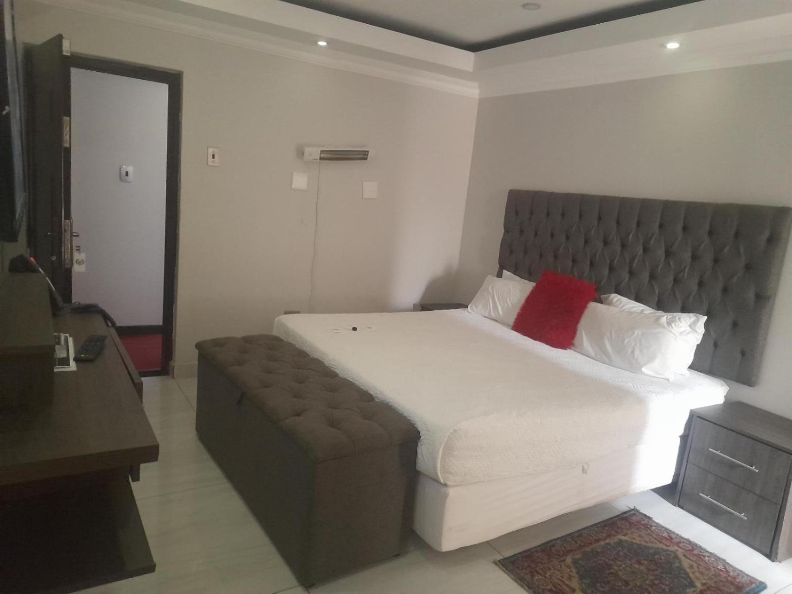 Lifestyle Lodge Hotel Vereeniging Room photo