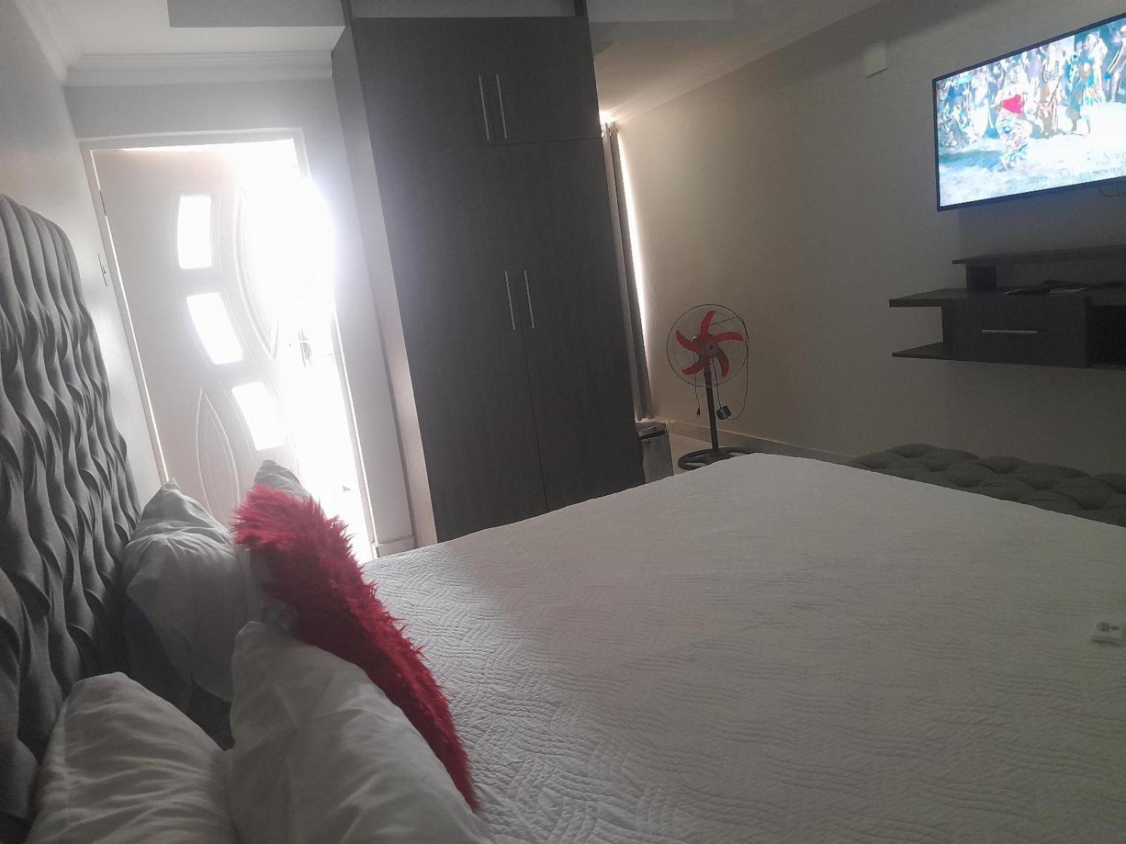 Lifestyle Lodge Hotel Vereeniging Room photo