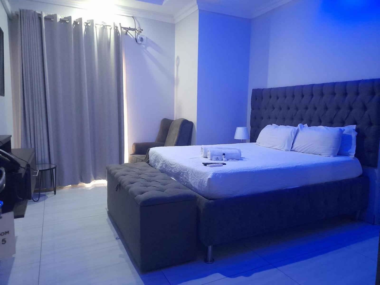 Lifestyle Lodge Hotel Vereeniging Room photo