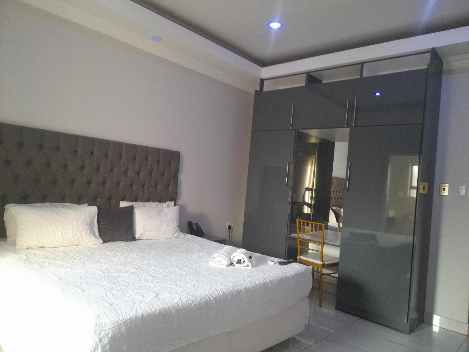 Lifestyle Lodge Hotel Vereeniging Room photo