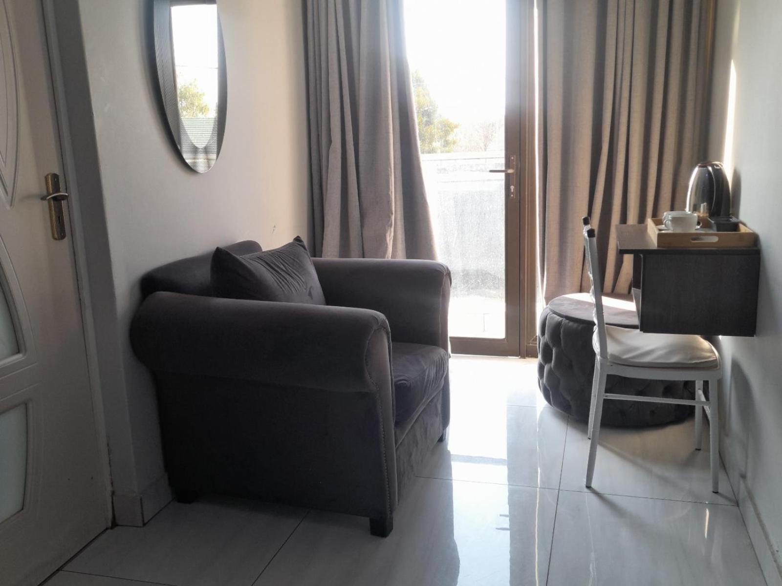 Lifestyle Lodge Hotel Vereeniging Room photo